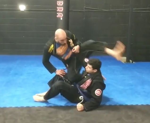 BJJ Mississauga – Fast Finishes Series – flash armbar vs sitting guard collar grip