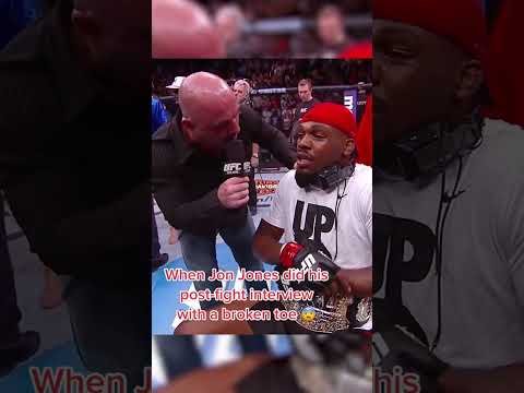 When Jon Jones spoke to Joe Rogan with a broken toe 😬
