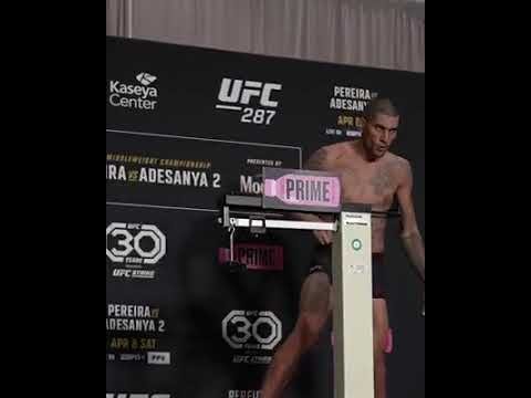 Alex Pereira makes championship weight at 185 lbs with 30 minutes left to weigh in ⚖️ #shorts