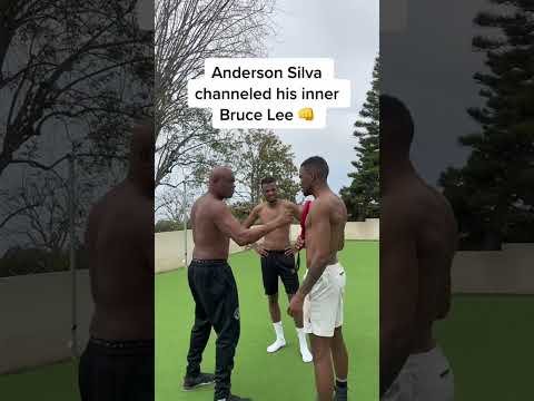 Anderson Silva channeled his inner Bruce Lee 👊 (via Kalyl Silva/TT)