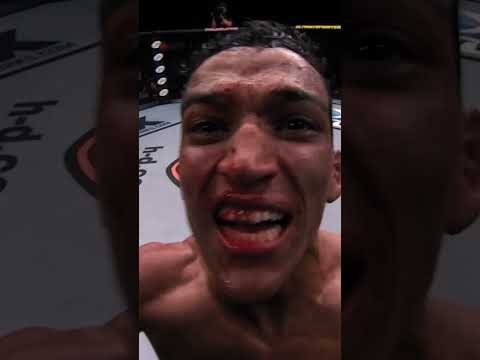 Ladies and Gentleman.. Charles 'DO BRONXS' Oliveira 👏