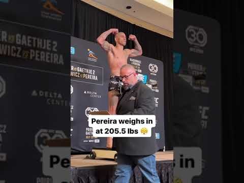 Alex Pereira comes in at 205.5 lbs for his LHW debut at #UFC291 😤 #shorts