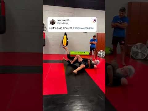 Jon Jones was holding his own against jiu-jitsu legend Gordon Ryan 🤝 #shorts