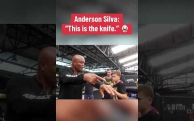 Anderson Silva coaching up the next generation of MMA fighters 🙌 (via @bangtaomuaythaimma/TT)