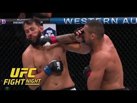 Carlos Ulberg knocks out Dominick Reyes for his 9th straight win at #UFCPerth | ESPN MMA